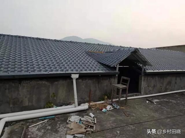 農村自建房坡屋頂，用琉璃瓦還是樹脂瓦？看看內行人的經驗分享