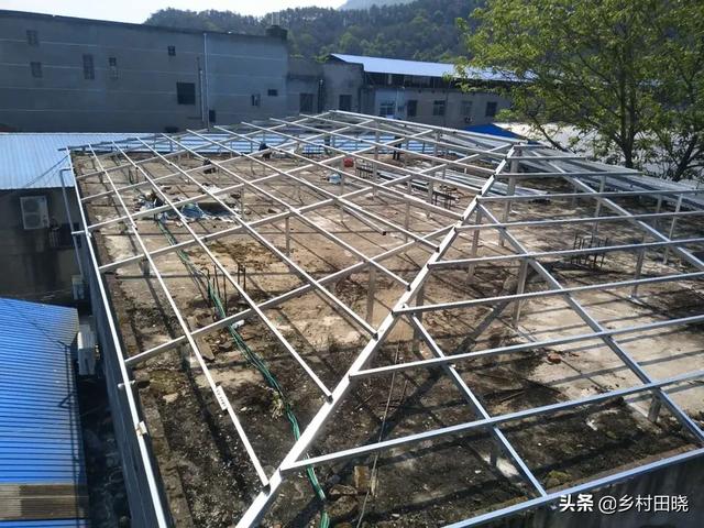 農村自建房坡屋頂，用琉璃瓦還是樹脂瓦？看看內行人的經驗分享